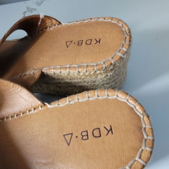 Kelsey Dagger Brooklyn women's Golden Tan Leather Wedge Slip on Shoes size 9 - Picture 2 of 13